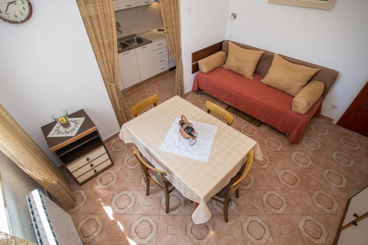 Garden View Apartment In Porec For 2 - 4 Persons Kültér fotó