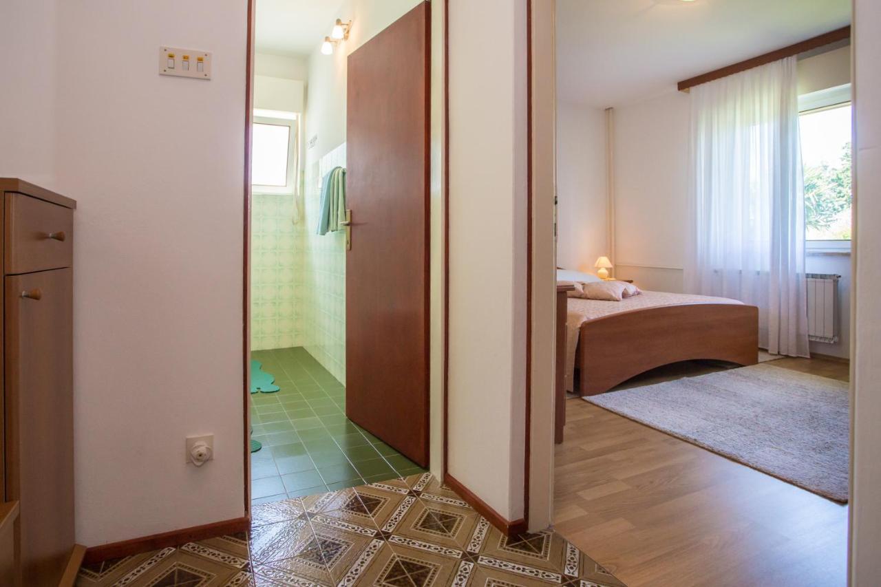 Garden View Apartment In Porec For 2 - 4 Persons Kültér fotó